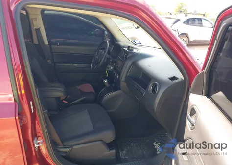 2012 Jeep Patriot Latitude z USA, uszkodzony, nr VIN 1C4NJPFA2CD704595